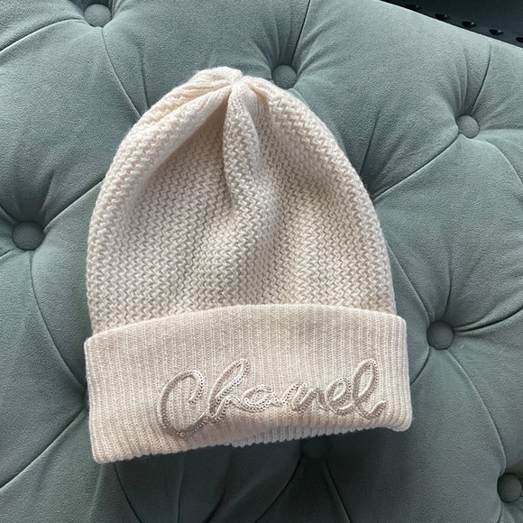 Chanel beanie - Picture 1 of 4